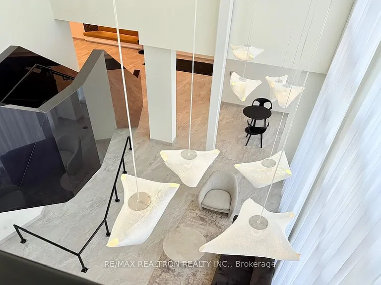 6 David Eyer Rd #Penthouse 915 — Photo 31
