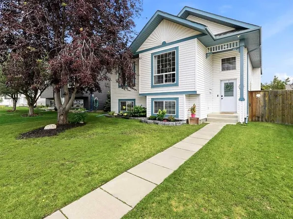 37 W Briarwood Cres, Blackfalds, AB T0C 0J0