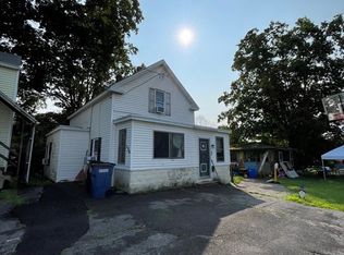 136 River St, Hudson, MA 01749