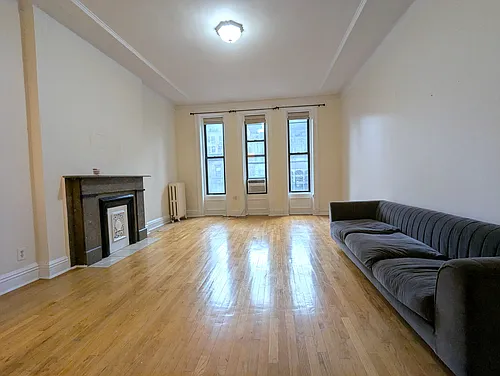 147 W 72nd St #4B Photo 1