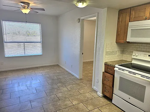 4313 N 19th Ave #206 Photo 1