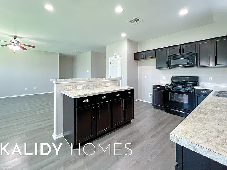 2928 Cider Mill Ln — Photo 9