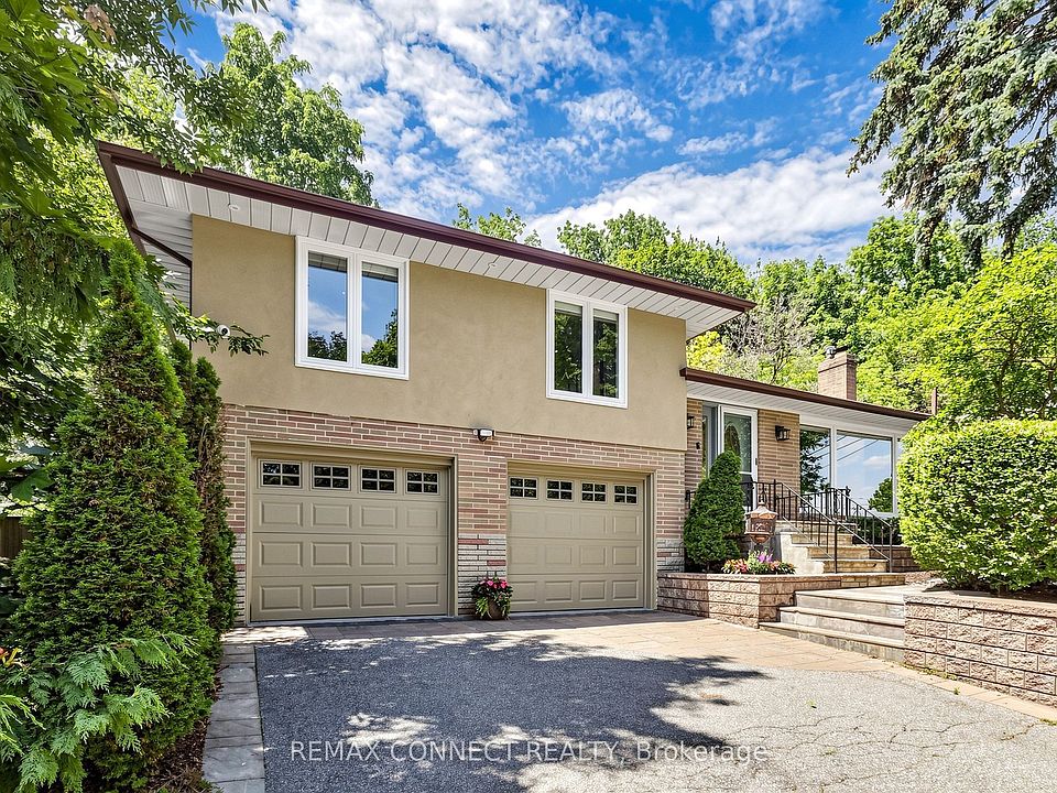 1st image of 10 Catalina Dr