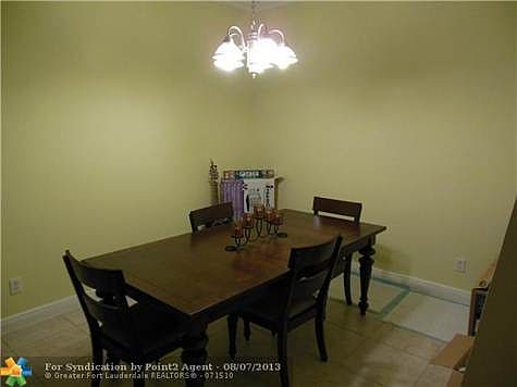 3rd image of 3346 Lakeside Dr #52