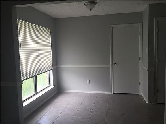4th image of 3125 Tina St