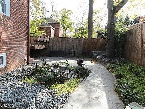 4th image of 1318 N George Mason Dr