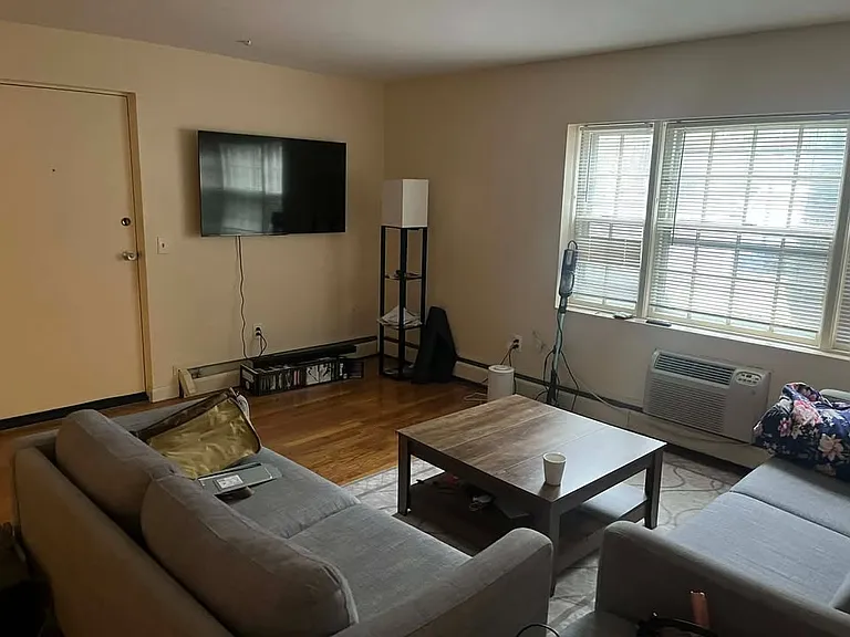 766 Willard St — Photo 2