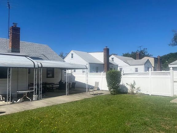 5th image of 119-37 237th St