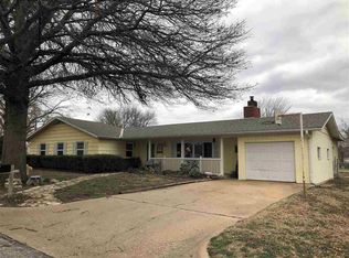 2008 N A St, Arkansas City, KS 67005