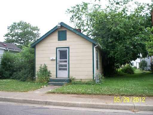 2nd image of 114 Douglas Ave