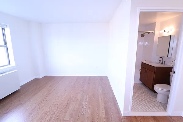 Rented by A&E Real Estate Management | media 13