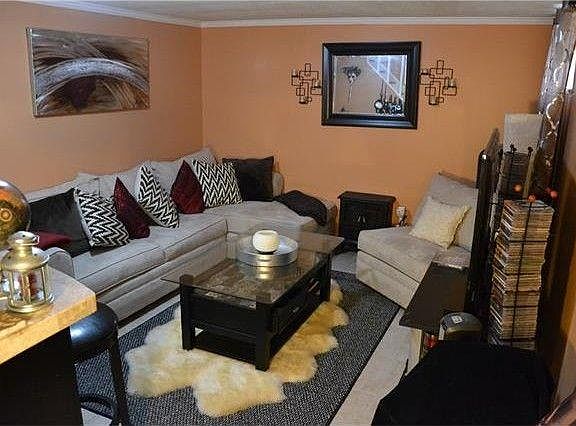 3rd image of 48 Dora St Unit 3C