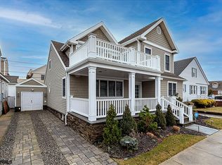 102 S Lancaster Ave, Margate, NJ 08402