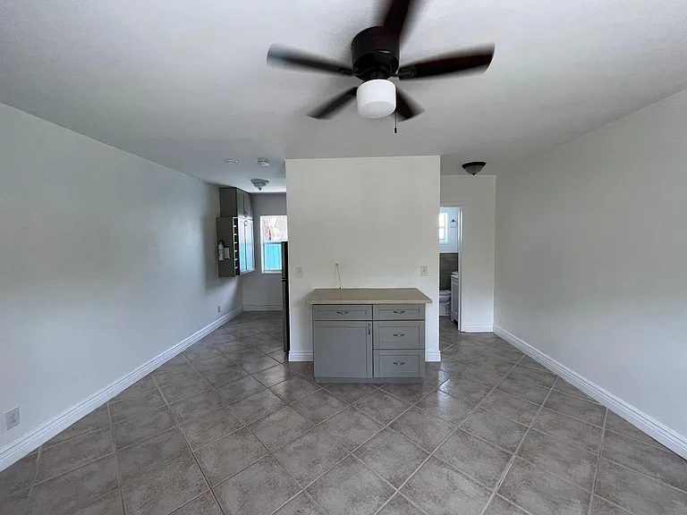 161 SE 5th Ave #3 — Photo 13