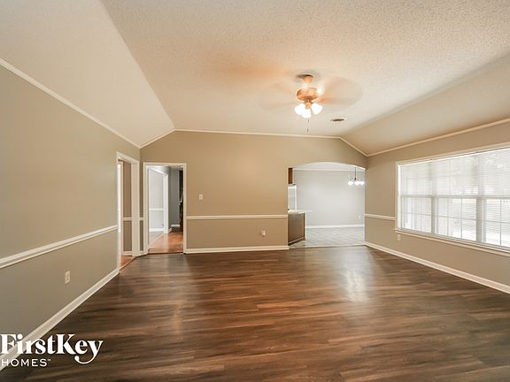 2nd image of 7209 Heritage Oak Dr