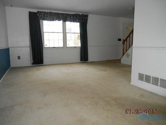 4th image of 6935 Sylvania Ave