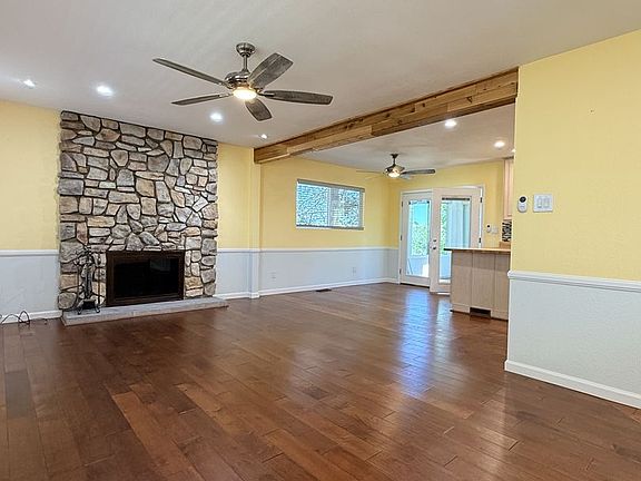 2nd image of 2245 Sandia Dr