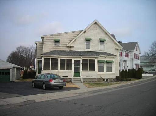 131 East St #1