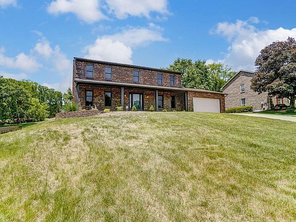 3rd image of 9783 Tall Timber Dr