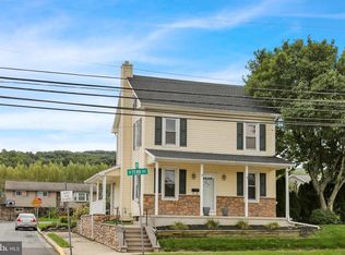 500 W Penn Ave, Robesonia, PA 19551