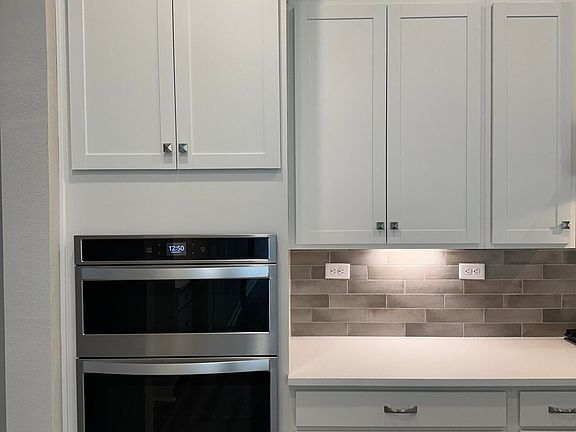5th image of 324 AMBERWOOD Drive