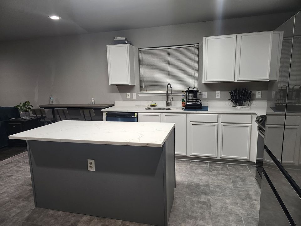 1st image of 2918 Monticello Ln
