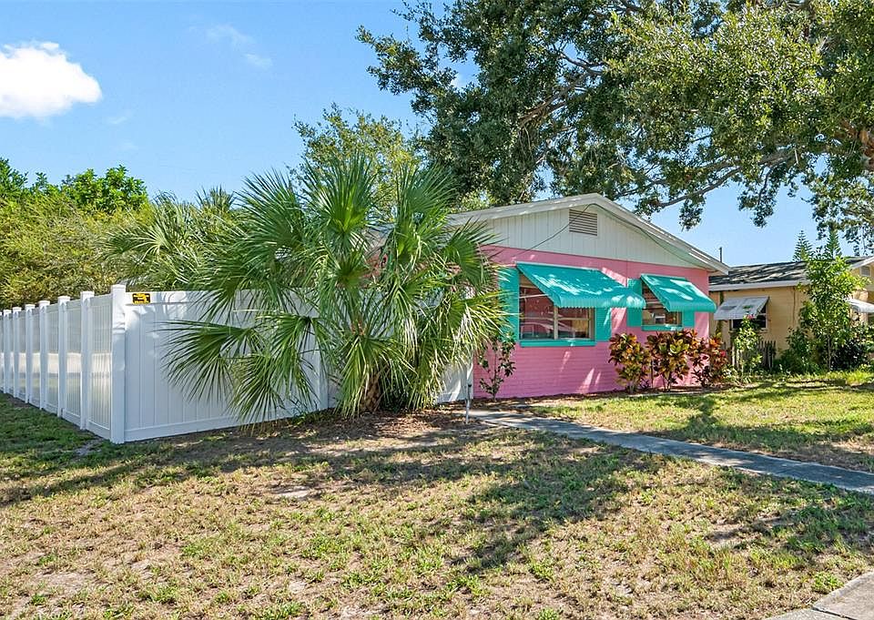 1st image of 699 71ST AVENUE N