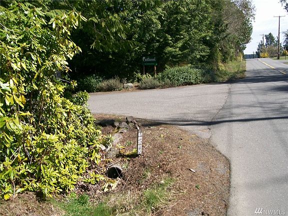 4th image of 3373 NE 3rd St