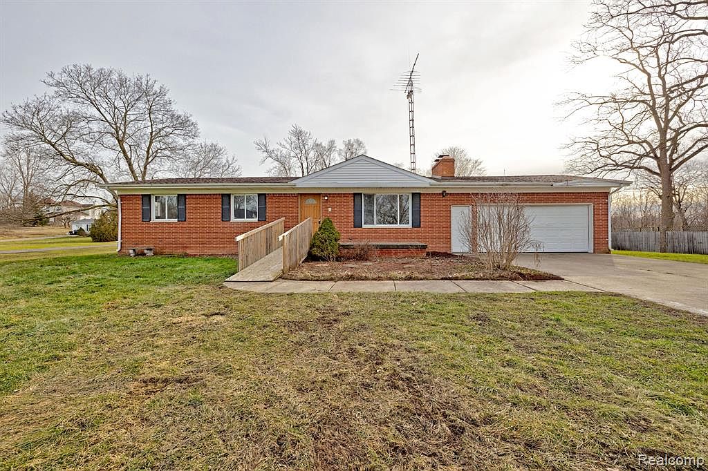 6230 E Bristol Rd Burton MI 48519 MLS 20240006991 Zillow