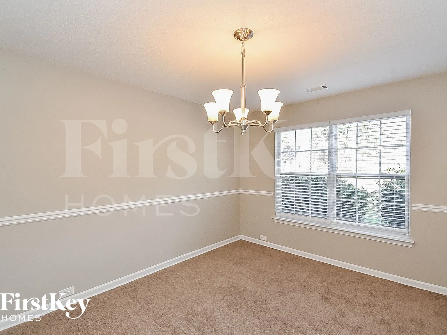 5 bed, 3.0 bath, 2988 sqft, $2,985 — Photo 4