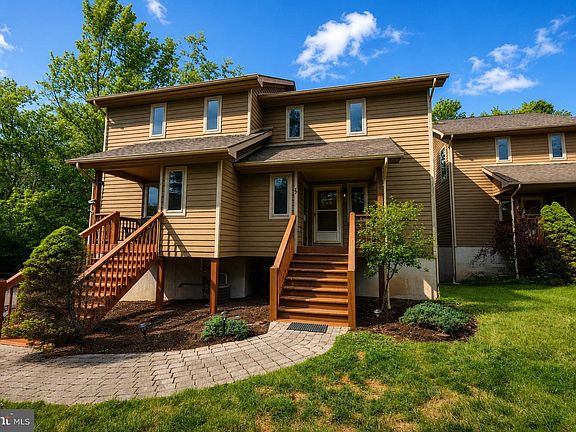 2nd image of 79 Marsh Hill Rd #5