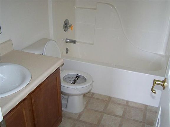 2nd image of 2652 Lullwater Ln