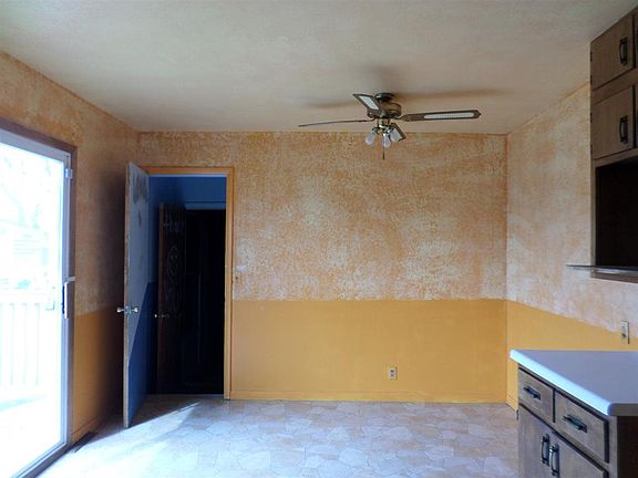 5th image of 2601 Southdale Dr