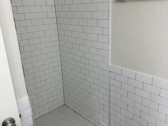 4th image of 11510 N May Ave APT 303B