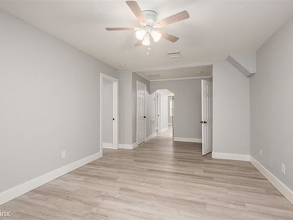 3rd image of 4990R N 68th St N