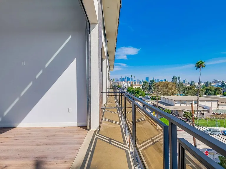 Lux Lofts LA — Photo 30