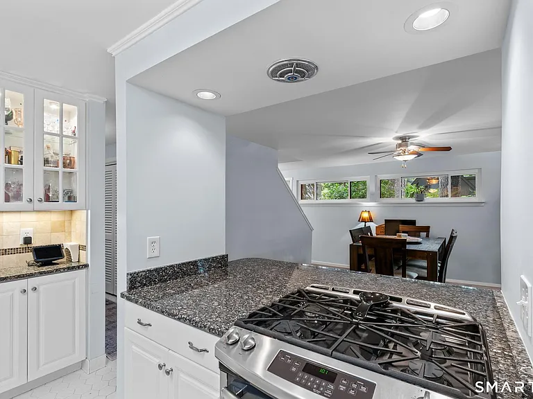 7 Pond Cir #7 — Photo 7