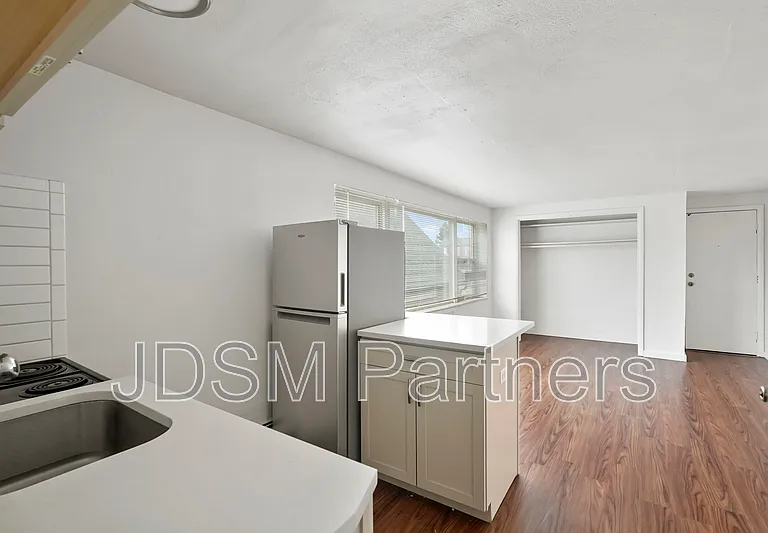 80 S Washington St #5 — Photo 7