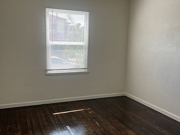 4th image of 3600 W 60th St #3