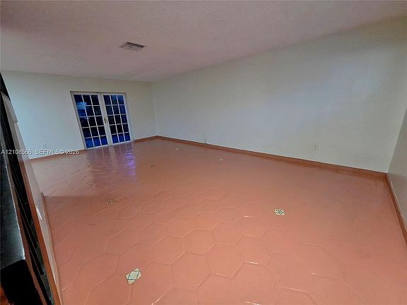 4th image of 15138 SW 94th Ter