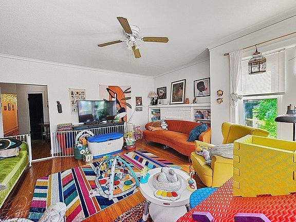 5th image of 1722-24 W Carmen Ave #1722C-2E