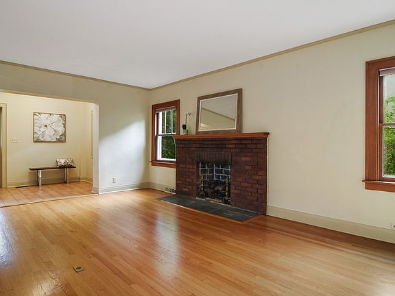 5th image of 1873 Kiest Ave