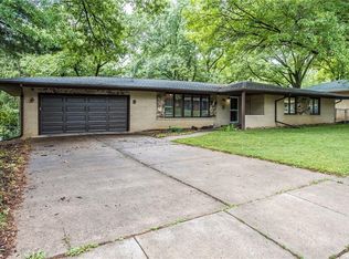 2730 Lynner Dr, Des Moines, IA 50310