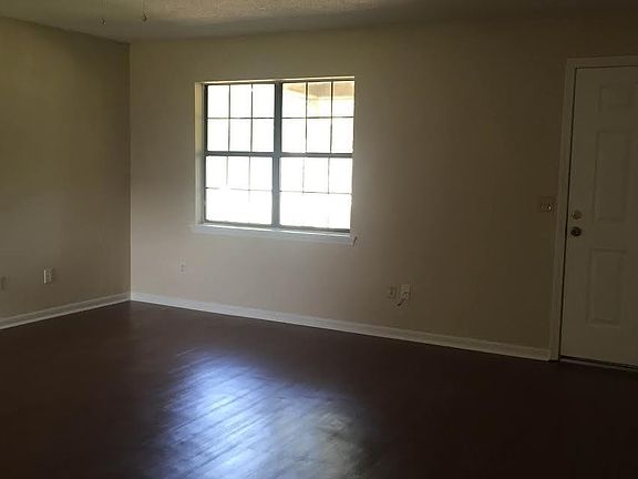2nd image of 602 Little John Ct