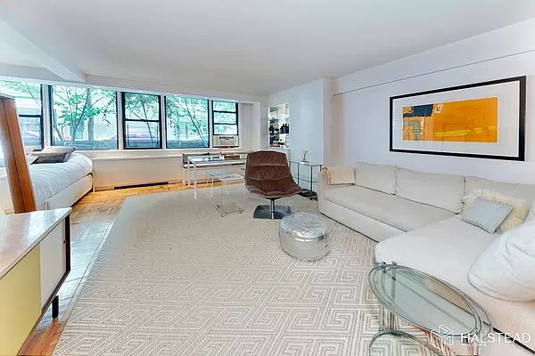 1st image of 220 E 67th St APT 1F