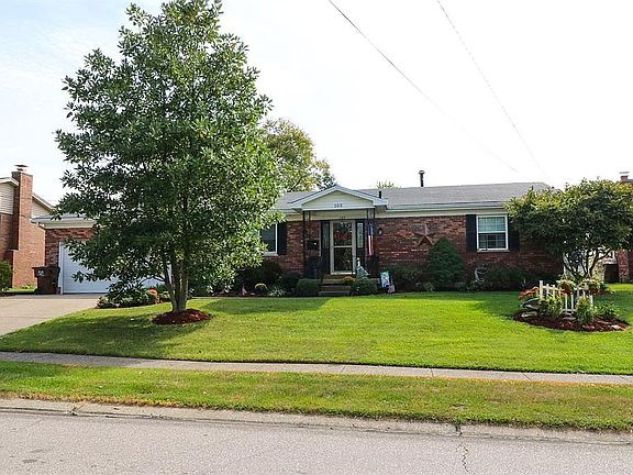 3rd image of 105 Lawrence Dr