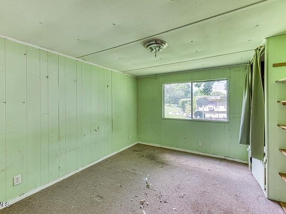 5th image of 318 & 322 Deck Valley Rd