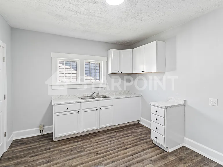 1311 S Ebright St — Photo 2