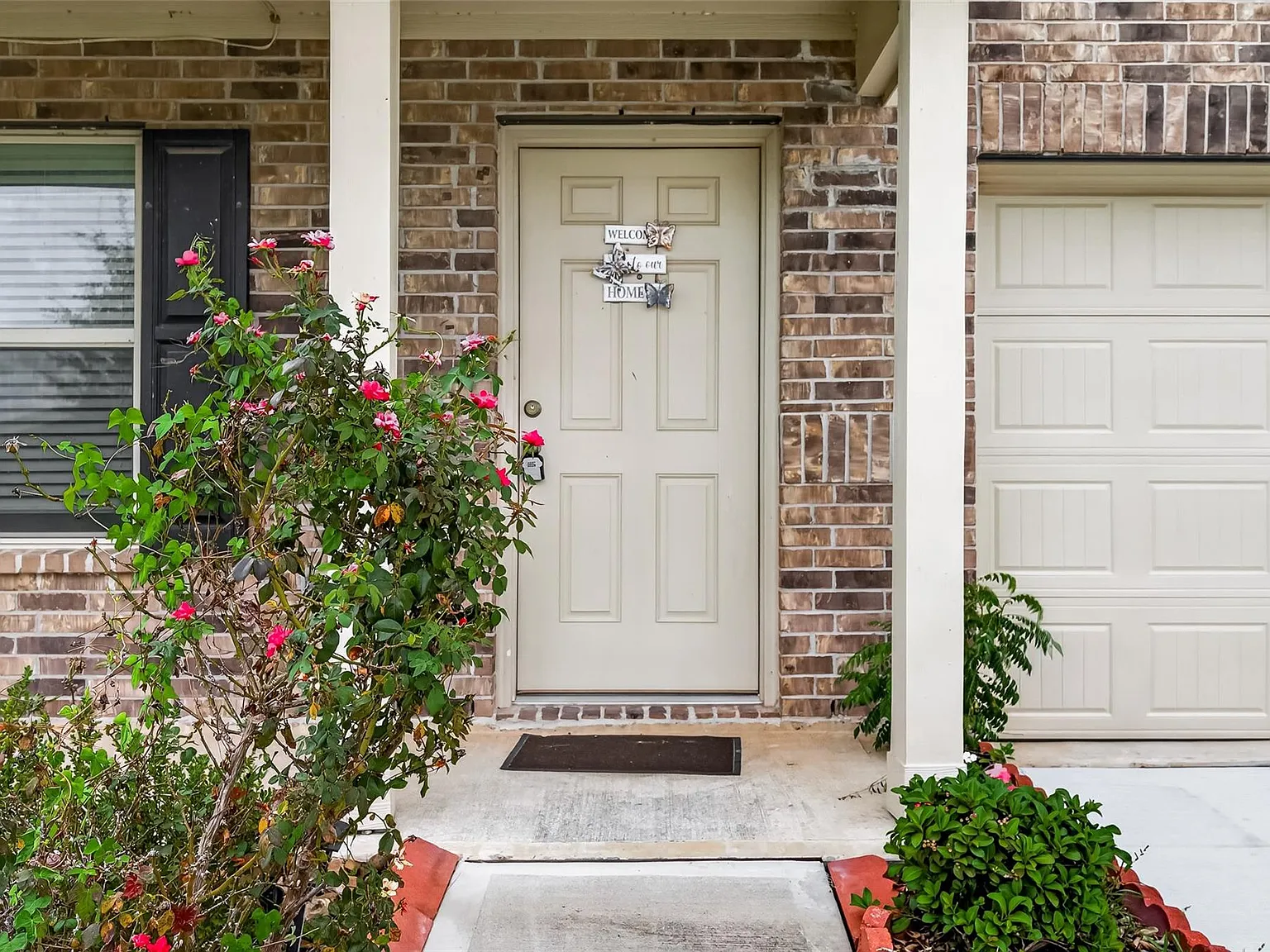 4 bed, 2.5 bath, 1958 sqft, $2,250 — Photo 3