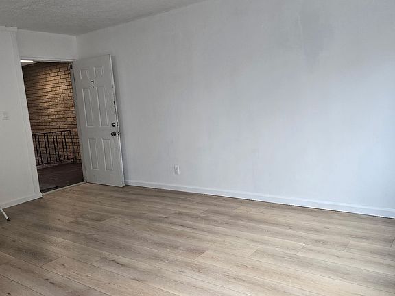 4th image of 3015 Bracken Woods Ln